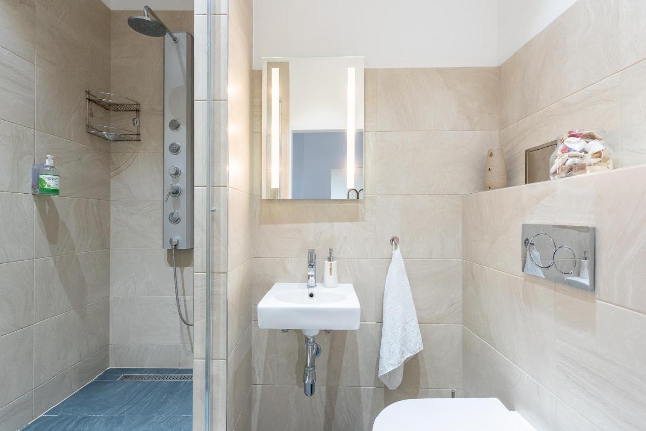 Mcsleep Hostel Prága Kültér fotó